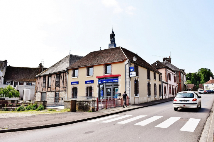 La Commune - Saint-Fargeau