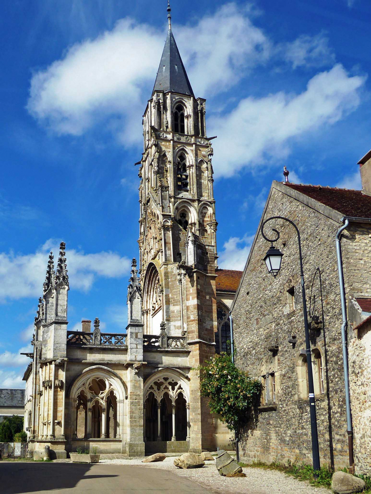 L'église : le clocher  - Saint-Père