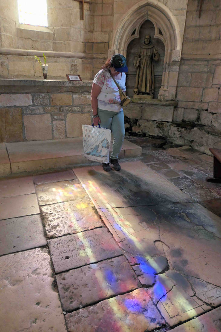 L'intérieur de l'église Notre Dame - Saint-Père