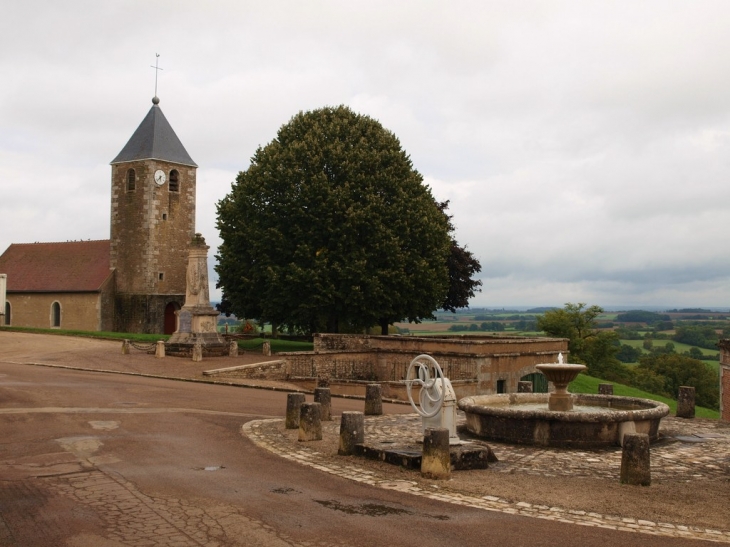 L'église - Sainte-Colombe