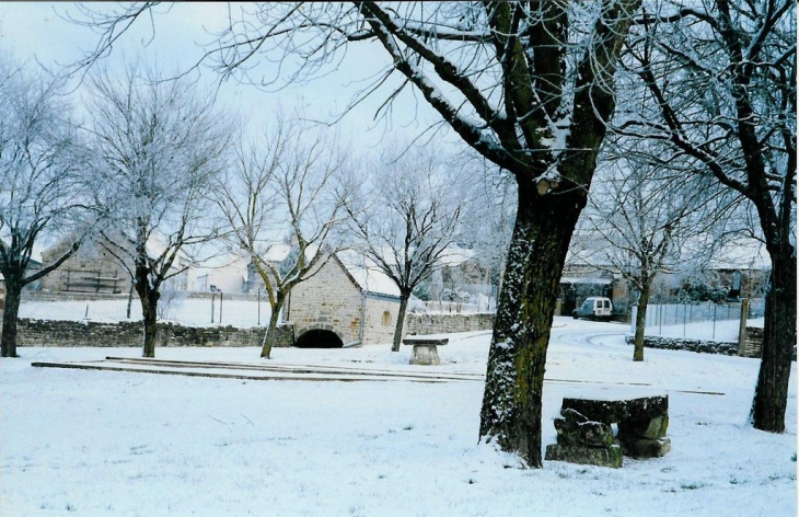 Le puits sous la neige - Sarry