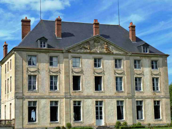 Le château de Montjalin - Sauvigny-le-Bois