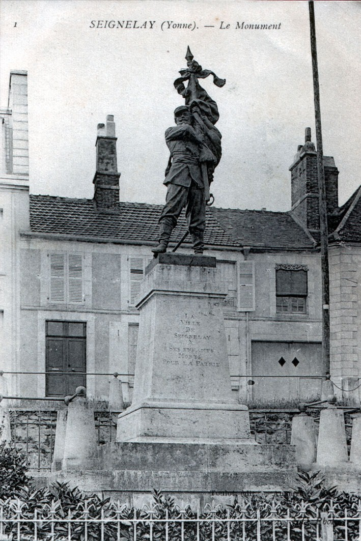 Le monument aux morts - Seignelay