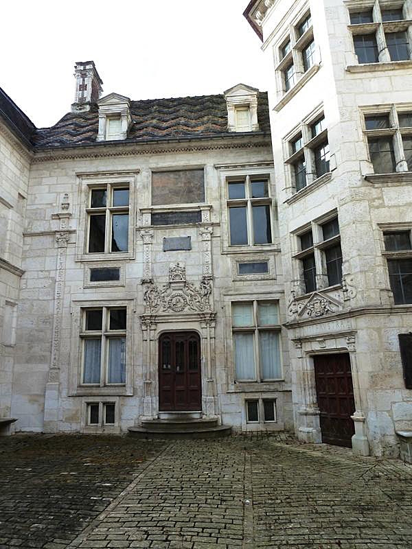 L'hôtel d'Uzès - Tonnerre