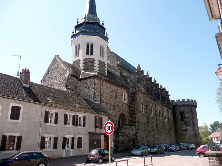 Eglise SAINT PIERRE rue PAUL DEFRANCE- - Toucy