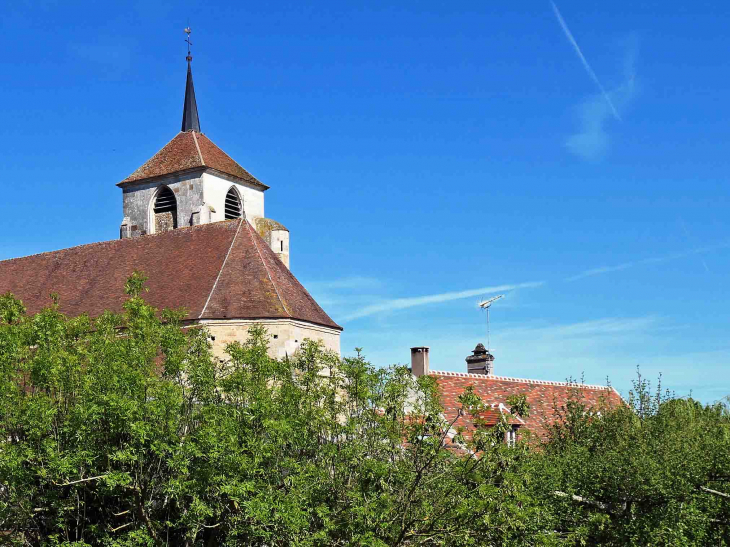 L'église - Vault-de-Lugny