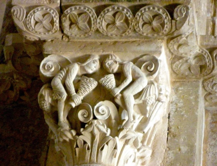 Parmi les 118 châpiteaux sculptés de la nef - Vézelay