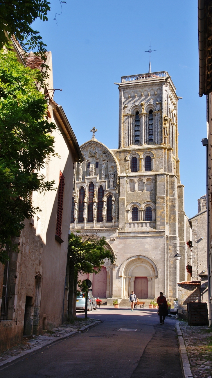   ²Basilique Ste Marie-Madeleine 12 Em Siècle - Vézelay