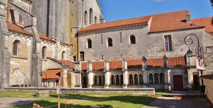   ²Basilique Ste Marie-Madeleine 12 Em Siècle - Vézelay