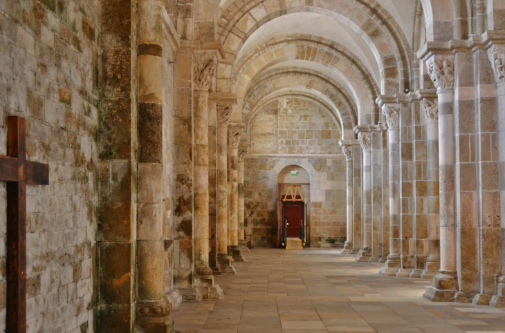   ²Basilique Ste Marie-Madeleine 12 Em Siècle - Vézelay