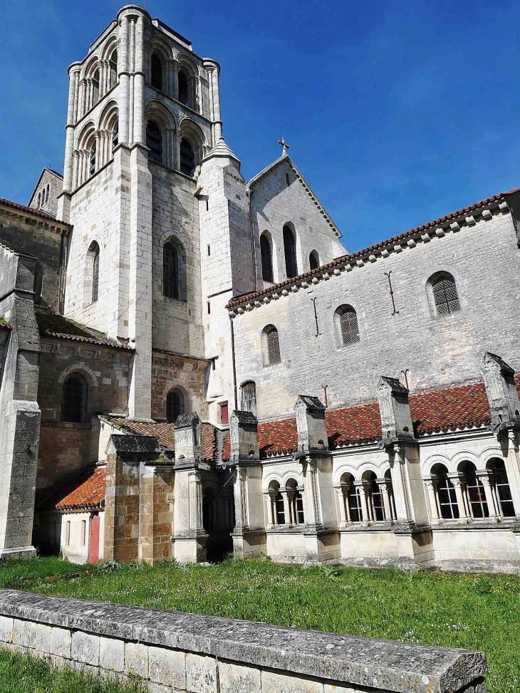 La basilique Sainte Madeleine - Vézelay