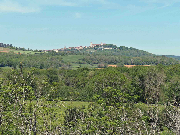 La colline inspirée vue de lPierre Pertuis - Vézelay