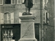 Photo suivante de Saint-Brieuc Statute de Poulain-Corbion - Maire de St Brieuc sous la révolution, fut tué par les Chouans le 5 Brumaire, au VIII, pour avoir refusé de leur livrer les clefs de la ville (carte postale de 1910)