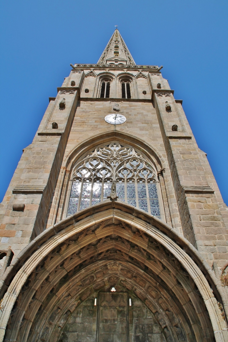  Cathédrale Saint-Tuqdual - Tréguier