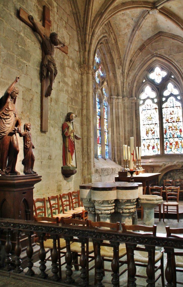  Cathédrale Saint-Tuqdual - Tréguier