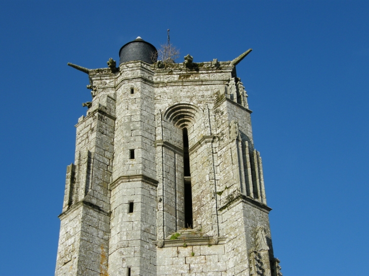 Eglise Saint-Pierre de PLOUGUER - Carhaix-Plouguer