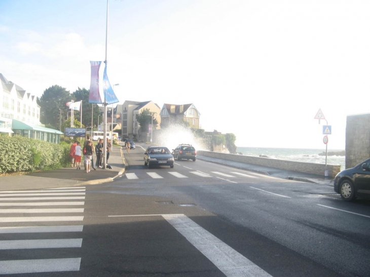 Tempête Plage des Sables Blancs - Concarneau