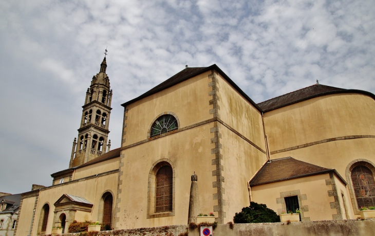   +église Saint-Eneour - Plonéour-Lanvern