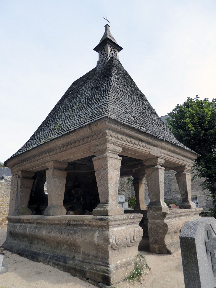L'oratoire du sacre chapelle funéraire - Saint-Jean-du-Doigt