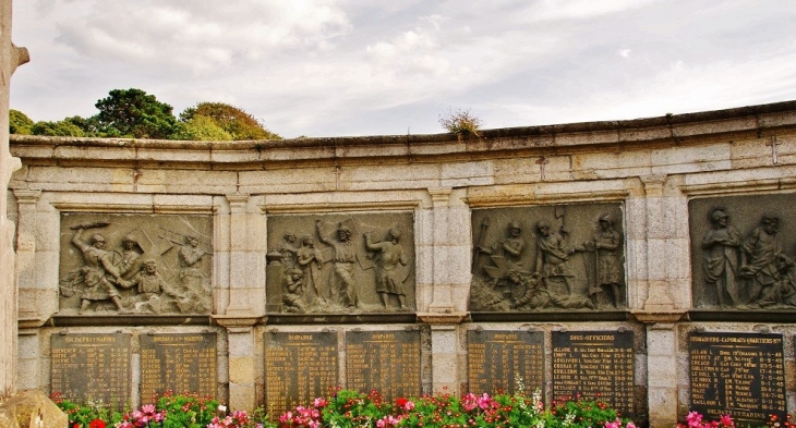 Monument-aux-Morts - Saint-Pol-de-Léon
