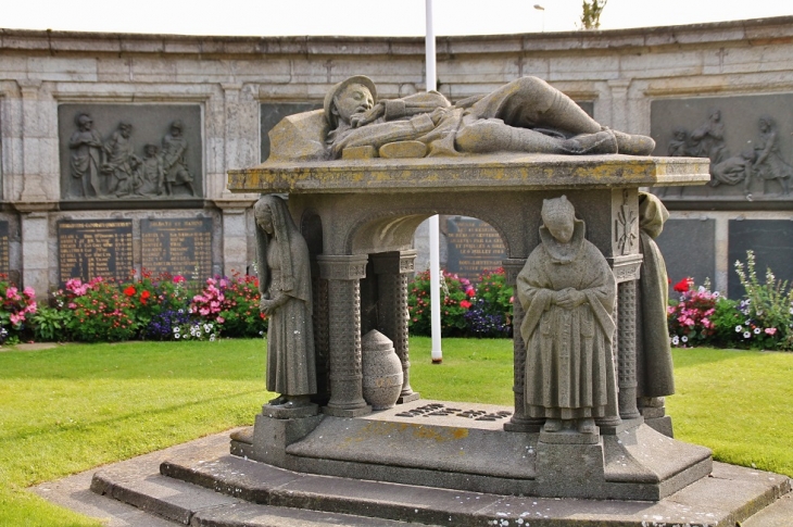 Monument-aux-Morts - Saint-Pol-de-Léon