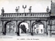 Photo suivante de Sizun L'Arc de Triomphe, vers 1920 (carte postale ancienne).