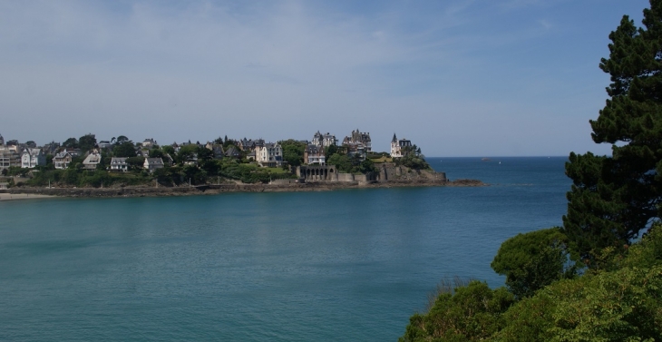  - Dinard