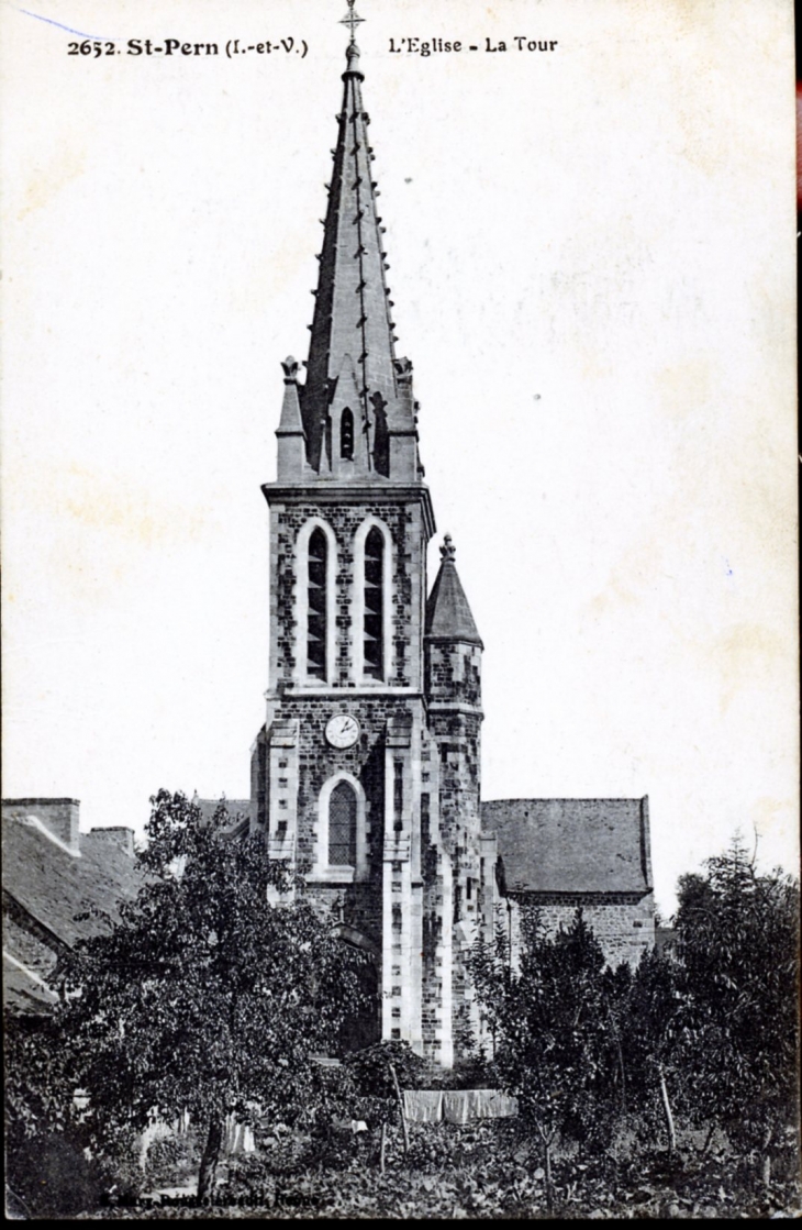 L'église - La Tour, vers 1918 (carte postale ancienne). - Saint-Pern