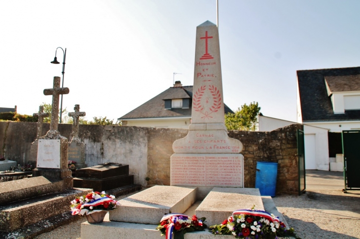 Monument-aux-Morts - Carnac