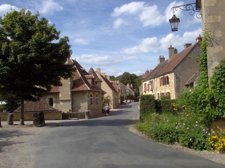  - Apremont-sur-Allier