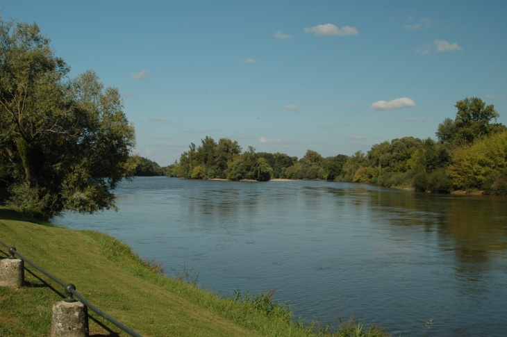 Vue sur l'Allier 2 - Apremont-sur-Allier