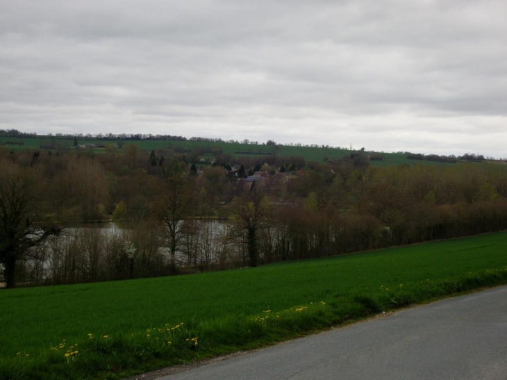 Vue sur Concressault depuis la route de Barlieu