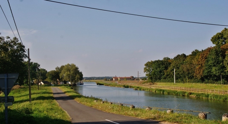 Canal Latéral a la Loire - Marseilles-lès-Aubigny