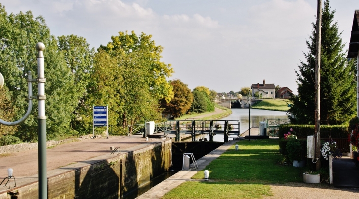 Canal Latéral a la Loire - Marseilles-lès-Aubigny