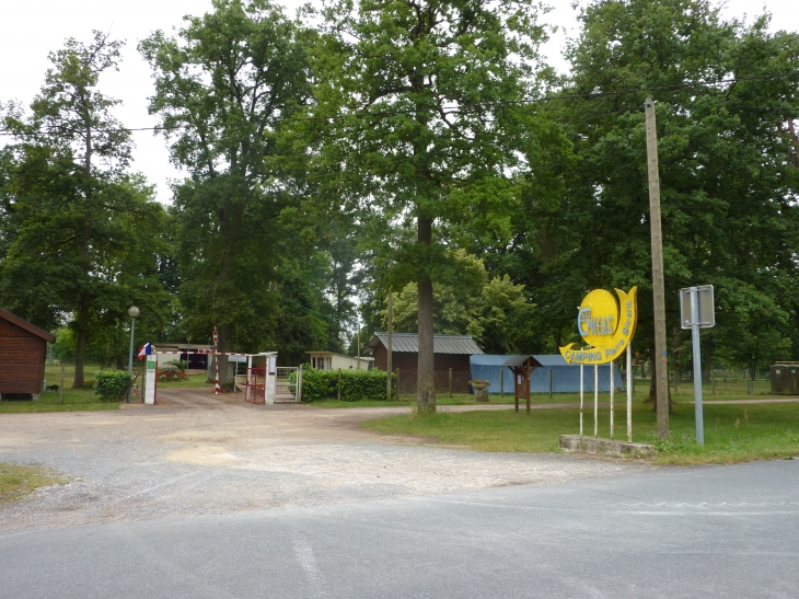 Entrée du camping le long du Cher - Preuilly