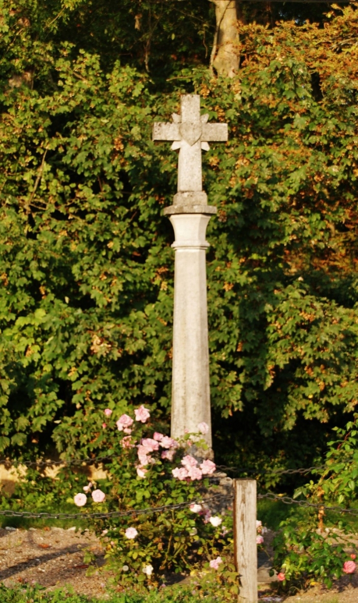 Croix - Saint-Bouize