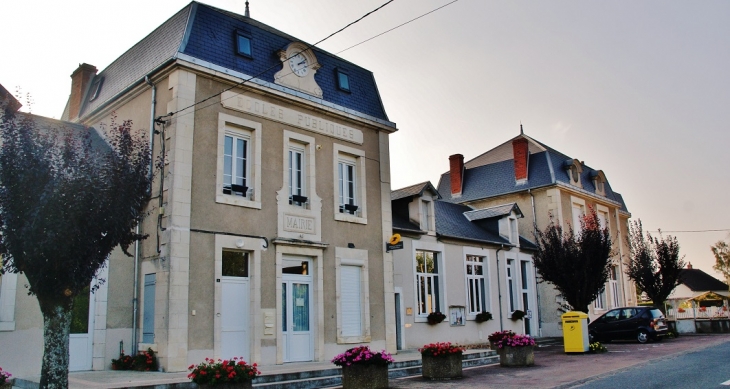 La Mairie - Saint-Léger-le-Petit