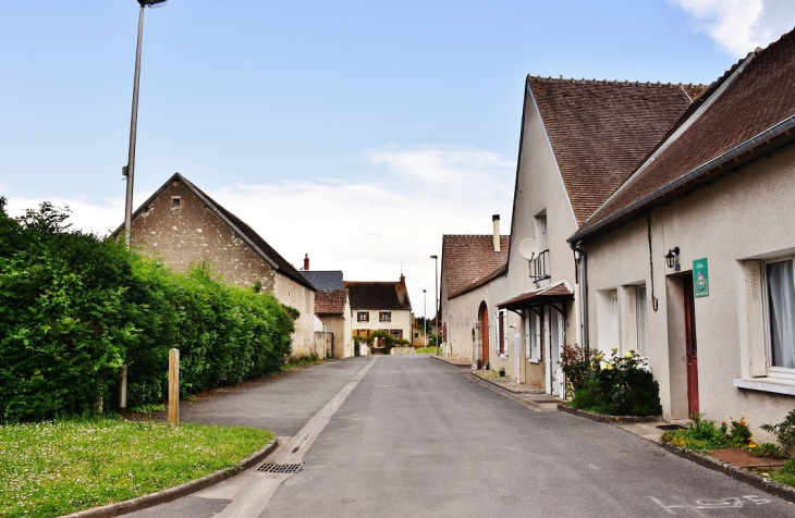 La Commune - Sury-près-Léré