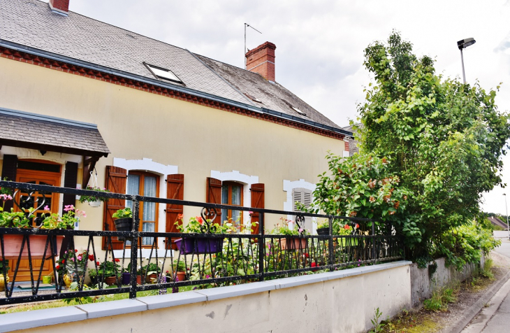 La Commune - Sury-près-Léré