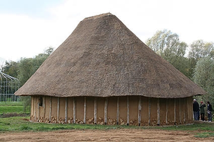 Le jardin de la préhistoire, une maison Néolithique - Auneau