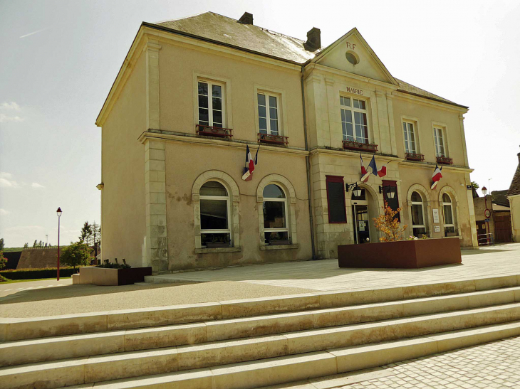 La mairie - Authon-du-Perche