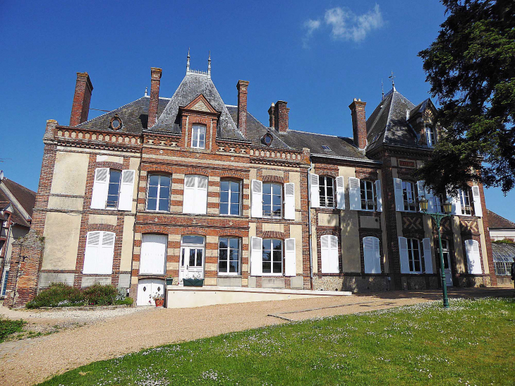 La mairie - Brezolles