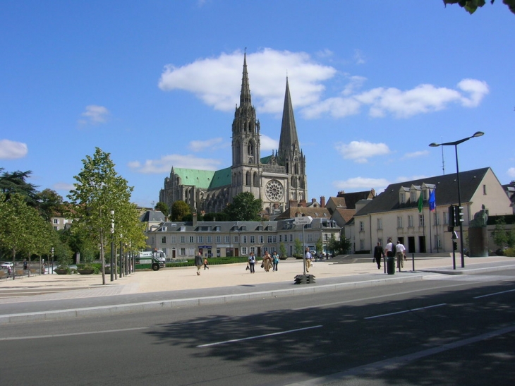 La Place Chatelet - Chartres