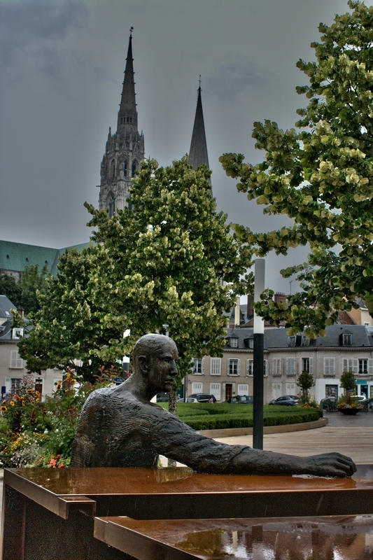  - Chartres