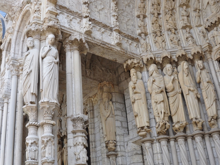 CHARTRES LA CATHEDRALE