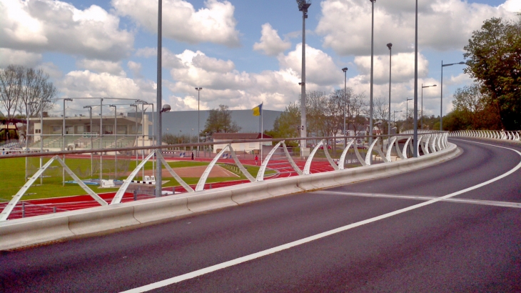 Le nouveau pont-passerelle  - Dreux