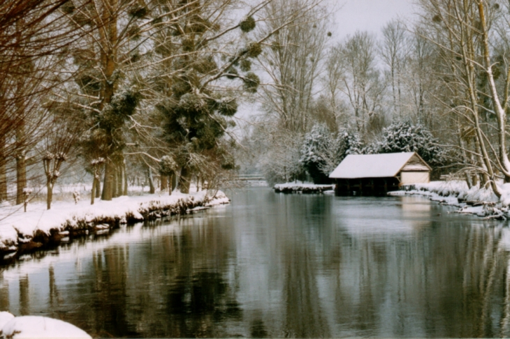 Mévoisins le lavoir