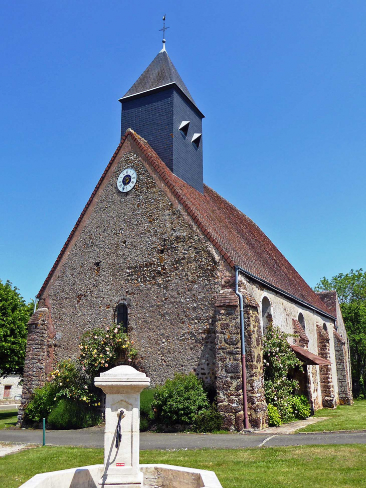 La fontaine devant l'église - Mottereau