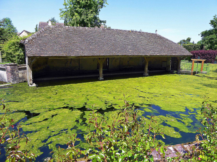 La source du Loir - Saint-Éman