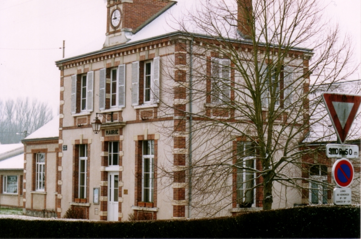 St Piat la mairie - Saint-Piat